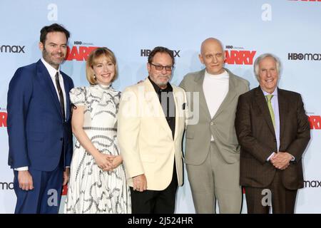 Los Angeles, Californie. 18th avril 2022. Bill Hader, Sarah Goldberg, Stephen Root, Anthony Carrigan, Henry Winkler aux arrivées de LA première saison 3 DE BARRY, Rolling Greens on Mateo, Los Angeles, CA le 18 avril 2022. Crédit : Priscilla Grant/Everett Collection/Alay Live News Banque D'Images