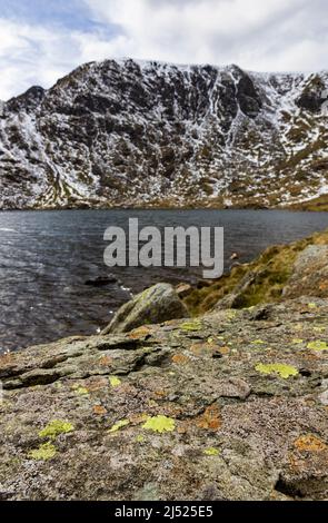 Red Tarn à la fin du printemps Helvellyn Lake District Cumbria Banque D'Images