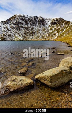 Red Tarn à la fin du printemps Helvellyn Lake District Cumbria Banque D'Images