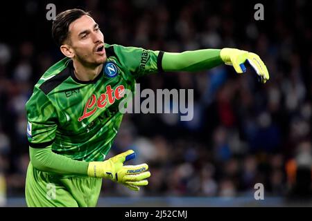Alex Meret de SSC Napoli pendant la série Un match de football entre SSC Napoli et AS Roma au stade Diego Armando Maradona à Naples (Italie), avril 1 Banque D'Images