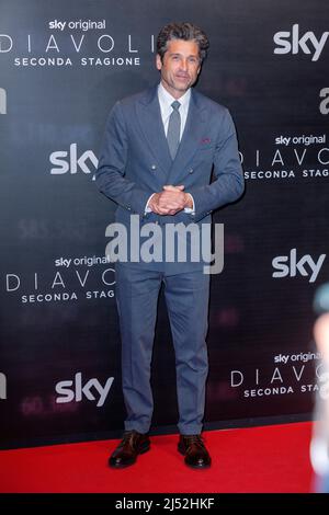 MILAN, ITALIE - 07 AVRIL : Patrick Dempsey participe à la première deuxième saison de la série télévisée 'Diavoli' à l'Odéon spatial le 07 avril 2022 à Milan, Italie. Banque D'Images