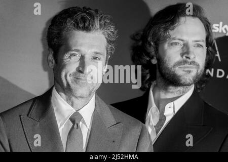 MILAN, ITALIE - 07 AVRIL : Patrick Dempsey et Alessandro Borghi assistent à la première deuxième saison de la série télévisée "Diavoli" à l'Odéon spatial le 07 avril, Banque D'Images