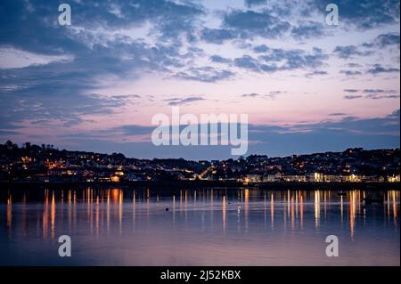 Vue d'Instaw, sur la rivière Torridge à Appledore au coucher du soleil de printemps, Devon, Royaume-Uni Banque D'Images