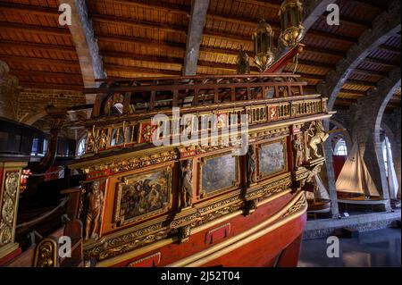 Barcelone, Espagne. Royal Galley navire dans le Musée maritime, construit dans les Drassanes Reals en 1568 Banque D'Images