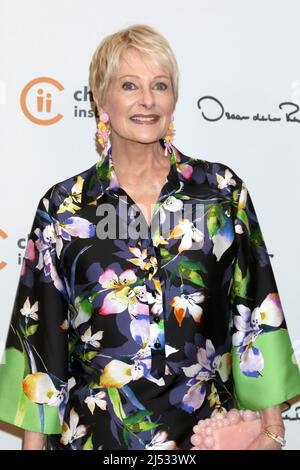 19 avril 2022, Beverly Hills, CA, Etats-Unis: LOS ANGELES - APR 19: Cristina Ferrar au déjeuner annuel de printemps 32nd des collègues à l'hôtel Beverly Wilshire le 19 avril 2022 à Beverly Hills, CA (image de crédit: © Kay Blake/ZUMA Press Wire) Banque D'Images