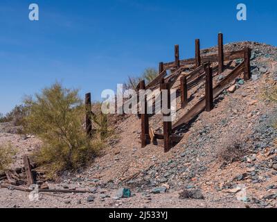 Site de la mine Milton, complexe de sentiers des montagnes Puerto Blanco-Senita Basin, Monument national de Cactus de Organ Pipe, Arizona. Banque D'Images
