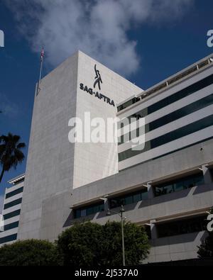 Los Angeles, CA, USA - 17 avril 2022 : extérieur du bâtiment du syndicat SAG-AFTRA sur le boulevard Wilshire à Los Angeles, CA. Banque D'Images