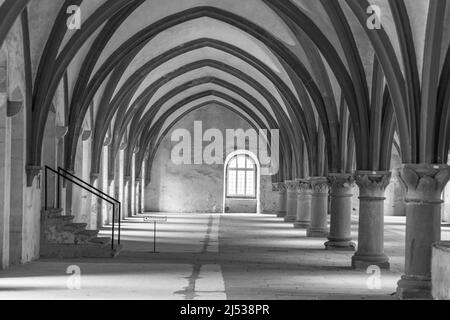 Eberbach, Allemagne - 29 décembre 2018 : dortoir de moines au monastère d'Eberbach en Allemagne. Banque D'Images