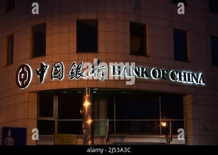 Varsovie, Varsovie, Pologne. 19th avril 2022. La signalisation de la Banque de Chine est visible le 19 avril 2022 à Varsovie, en Pologne. (Image de crédit : © Aleksander Kalka/ZUMA Press Wire) Banque D'Images