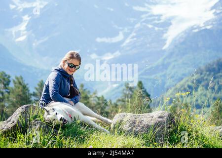 dod avec une femme vivant dans la région des montagnes Banque D'Images