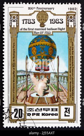 CORÉE DU NORD - VERS 1982 : un timbre imprimé en Corée du Nord montre Montgolfier Brothers Balloon, 1783, bicentenaire de vol habité, vers 1982 Banque D'Images