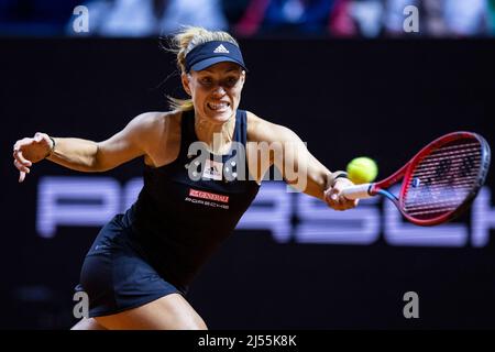 Stuttgart, Allemagne. 20th avril 2022. Tennis: WTA Tour - Stuttgart, célibataires, femmes, 1st ronde, Kontaveit (Estonie) - Curber (Allemagne). Angelique Curber en action. Crédit : Tom Weller/dpa/Alay Live News Banque D'Images