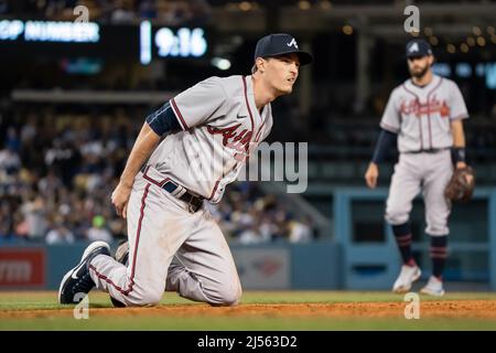 Atlanta Braves départ le pichet Max Fried (54) réagit lors d'un match MLB contre les Dodgers de Los Angeles, le mardi 19 avril 2022, au Dodger Stadium, je Banque D'Images