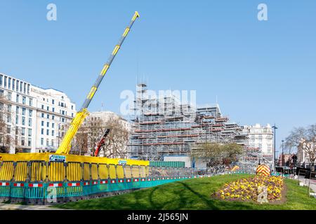 Démantèlement du Marble Arch Mound (Marble Arch Hill) une colline artificielle temporaire de 25 mètres de haut (82 pieds) située à côté de Marble Arch, Londres, Royaume-Uni Banque D'Images