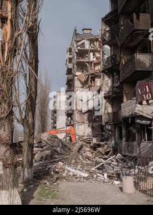 Borodyanka, Ukraine - avril 2022: L'invasion russe de l'Ukraine bombardée bâtiment détruit ville Ukraine ruiné. La Russie contre l'Ukraine destruction de la guerre dégâts de construction Marioupol, Kharkov, Bucha détruits. Banque D'Images