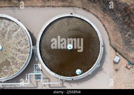 Une usine de traitement des eaux usées à réacteur séquentiel ou SBR à Moab, dans l'Utah. Banque D'Images