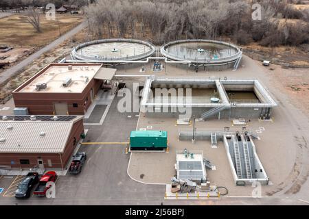 Vue aérienne d'une usine de traitement des eaux usées SBR ou d'un réacteur séquentiel à Moab, Utah. Banque D'Images