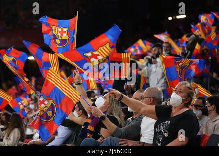 Sabadell, Barcelone, Espagne. 19th avril 2022. Barcelone Espagne 19.04.2022 supporter FC Barcelone lors du match de basket-ball Euroligue entre le FC Barcelone et le FC Bayern Munich au Palau Blaugrana sur 19. Avril 2022 à Barcelone. (Image de crédit : © Xavi Urgeles/ZUMA Press Wire) Banque D'Images