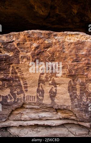 Le panneau familial de Nine Mile Canyon dans l'Utah a une apparence très exotique. Nine Mile Canyon contient des milliers de roches amérindiennes de Fremont Culture Banque D'Images