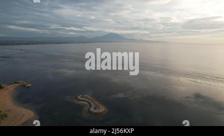 PLAGE LE MATIN Banque D'Images