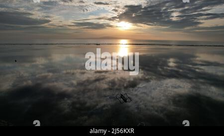 PLAGE LE MATIN Banque D'Images