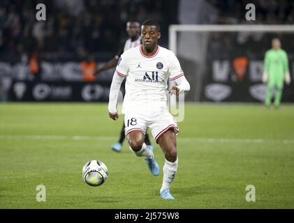 Angers, France - 20 avril 2022, Georginio Wijnaldum du PSG lors du championnat français Ligue 1, match de football entre SCO Angers et Paris Saint-Germain le 20 avril 2022 au stade Raymond KOPA à Angers, France - photo : Jean Catuffe/DPPI/LiveMedia Banque D'Images