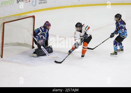 ISTANBUL, TURQUIE - 25 DÉCEMBRE 2021: Joueurs en action pendant la municipalité métropolitaine d'Istanbul contre le match de ligue des femmes turques des FLA Banque D'Images