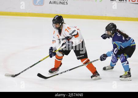 ISTANBUL, TURQUIE - 25 DÉCEMBRE 2021: Joueurs en action pendant la municipalité métropolitaine d'Istanbul contre le match de ligue des femmes turques des FLA Banque D'Images