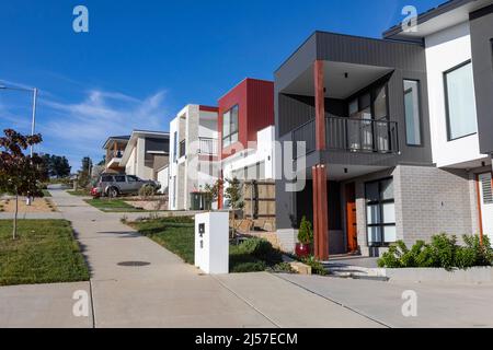 Denman Prospect une nouvelle banlieue en cours de construction près de Canberra, des maisons et des maisons en rangée dans ce nouveau développement,Canberra,ACT,Australie Banque D'Images