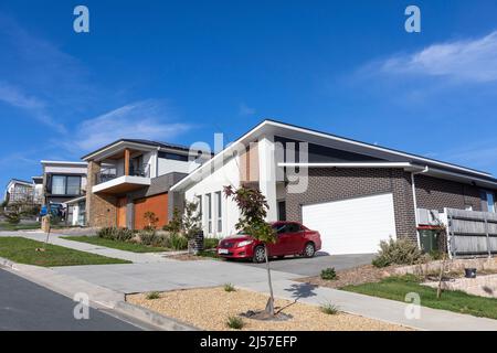 Nouvelles maisons à Denman Prospect, une nouvelle banlieue en construction à Canberra, TERRITOIRE DE LA CAPITALE AUSTRALIENNE, dans la région de la vallée de Molonglo Banque D'Images