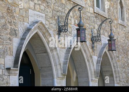 Suspensions, arches, maisons historiques, ville historique, Ochsenfurt, Basse-Franconie, Bavière, Allemagne Banque D'Images