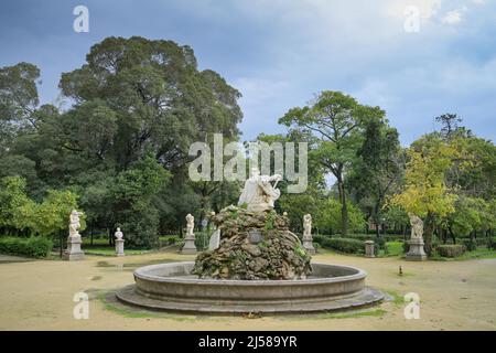 Fontana del Genio di Palermo dans le parc de la ville de Villa Giulia, Palerme, Sicile, Italie Banque D'Images