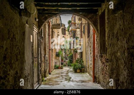 Old Town Alley, Monreale, Sicile, Italie Banque D'Images