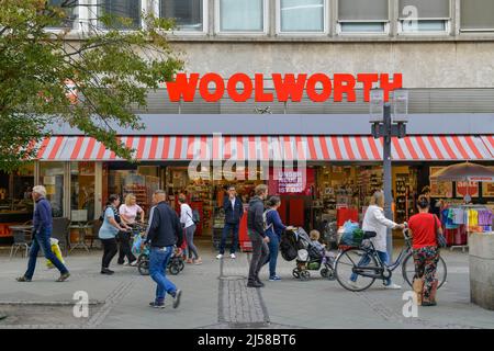 Woolworth, Wilmersdorfer Strasse, Charlottenburg, Berlin, Allemagne Banque D'Images