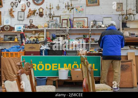 Marché aux puces intérieur à l'Arena, Eichenstrasse, Treptow, Treptow-Koepenick, Berlin, Allemagne Banque D'Images