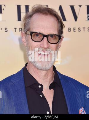 HOLLYWOOD, CA - 20 AVRIL : Christopher Heyerdahl participe à la première de FX's 'Under the Banner of Heaven' au Hollywood Athletic Club le 20 avril 2022 Banque D'Images