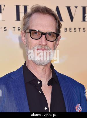 HOLLYWOOD, CA - 20 AVRIL : Christopher Heyerdahl participe à la première de FX's 'Under the Banner of Heaven' au Hollywood Athletic Club le 20 avril 2022 Banque D'Images