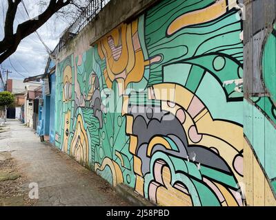 La région de la Floresta à Quito, qui a acquis une réputation d'être l'un des quartiers les plus envoûtant de toute ville d'Amérique du Sud. Banque D'Images