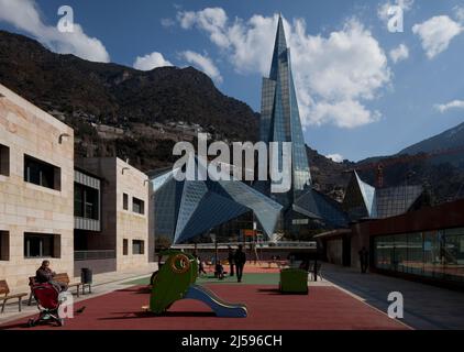 Andorre Escaldes-Engordany CALDEA, 1994 eröffnet Thermalbad und Wellness Centre Außenansicht Turm 80m Hoch Banque D'Images