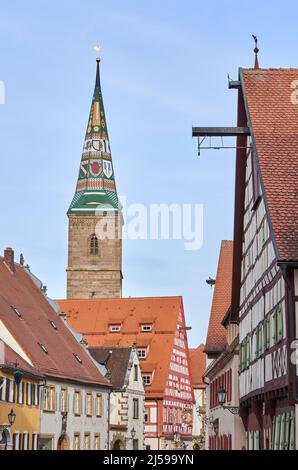 Wolframs Eschebach, Bavière, Allemagne, centre-ville avec de célèbres maisons médiévales à colombages et lieu de naissance du poète médieaval Wolfram Banque D'Images