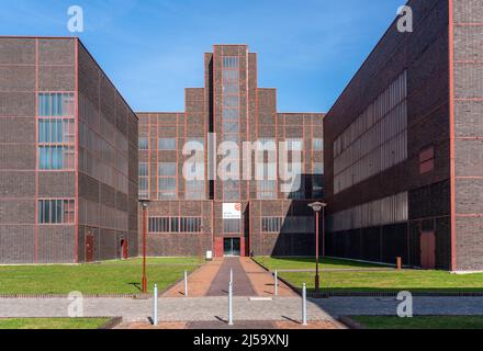 Zeche Zollverein, site classé au patrimoine mondial de l'UNESCO, Halls 5 et 6, au milieu de la construction du Musée Red Dot Design dans l'ancien chaufferie du Banque D'Images