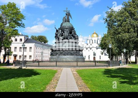 La cathédrale de Sofia et le monument du millénaire de la Russie à Krasnodar Banque D'Images