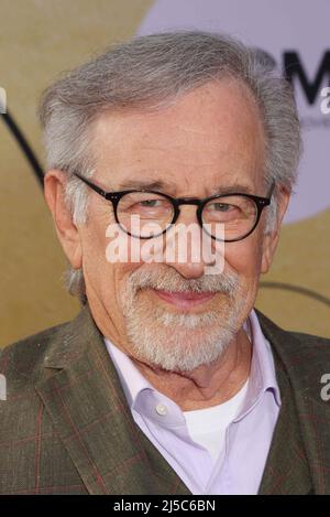 Los Angeles, États-Unis. 21st avril 2022. Steven Spielberg 2022/04/21 le 40th anniversaire de la projection de «E.T. l'extra-terrestre» au Théâtre chinois TCL à Hollywood, CA, crédit: Cronos/Alay Live News Banque D'Images