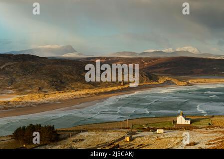 Baie de Torrisdale en hiver avec Ben Loyal et Ben Hope Beyond, Sutherland Banque D'Images