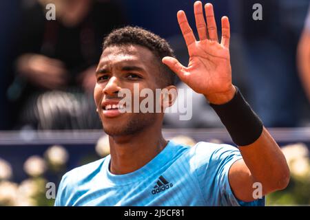 Barcelone, Espagne. 22nd avril 2022. Barcelone, . 22 avril, 2022: FELIX AUGER-ALIASSIME (CAN) célèbre sa victoire contre Frances Tiafoe (USA) au jour 5 du 'Barcelona Open Banc Sabadell' 2022 Credit: Matthias Oesterle/Alay Live News Banque D'Images