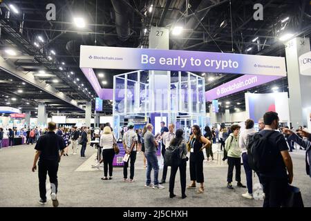 Miami Beach, Floride, États-Unis. 18th avril 2022. Atmosphère durant Emerge Americas 2022 au centre des congrès de Miami Beach le 18 avril 2022 à Miami Beach, en Floride. Crédit : Mpi10/Media Punch/Alamy Live News Banque D'Images