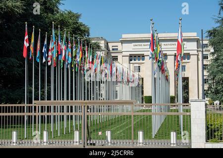 Drapeaux devant le bâtiment des Nations Unies, Genève, Suisse Banque D'Images