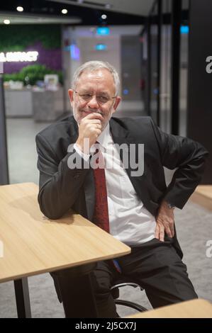 09 décembre 2019, Singapour, République de Singapour, Asie - Portrait de Peter Meinshusen, président régional d'Evonik Asie-Pacifique Sud de la société chimique allemande Evonik Industries AG, lors d'une interview pour WirtschaftsWoche au Centre de recherche Evonik Asie à Biopolis, site de recherche internationale et pionnière à Singapour. [traduction automatique] Banque D'Images