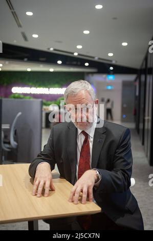 09 décembre 2019, Singapour, République de Singapour, Asie - Portrait de Peter Meinshusen, président régional d'Evonik Asie-Pacifique Sud de la société chimique allemande Evonik Industries AG, lors d'une interview pour WirtschaftsWoche au Centre de recherche Evonik Asie à Biopolis, site de recherche internationale et pionnière à Singapour. [traduction automatique] Banque D'Images