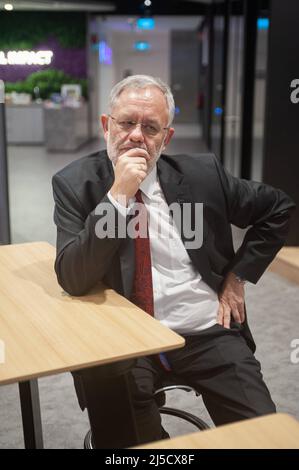 09 décembre 2019, Singapour, République de Singapour, Asie - Portrait de Peter Meinshusen, président régional d'Evonik Asie-Pacifique Sud de la société chimique allemande Evonik Industries AG, lors d'une interview pour WirtschaftsWoche au Centre de recherche Evonik Asie à Biopolis, site de recherche internationale et pionnière à Singapour. [traduction automatique] Banque D'Images